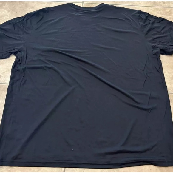 Nike Dri-Fit Short Sleeve T-Shirt Black with White Swoosh Men’s Adult NEW w/ Tag - Picture 2 of 3